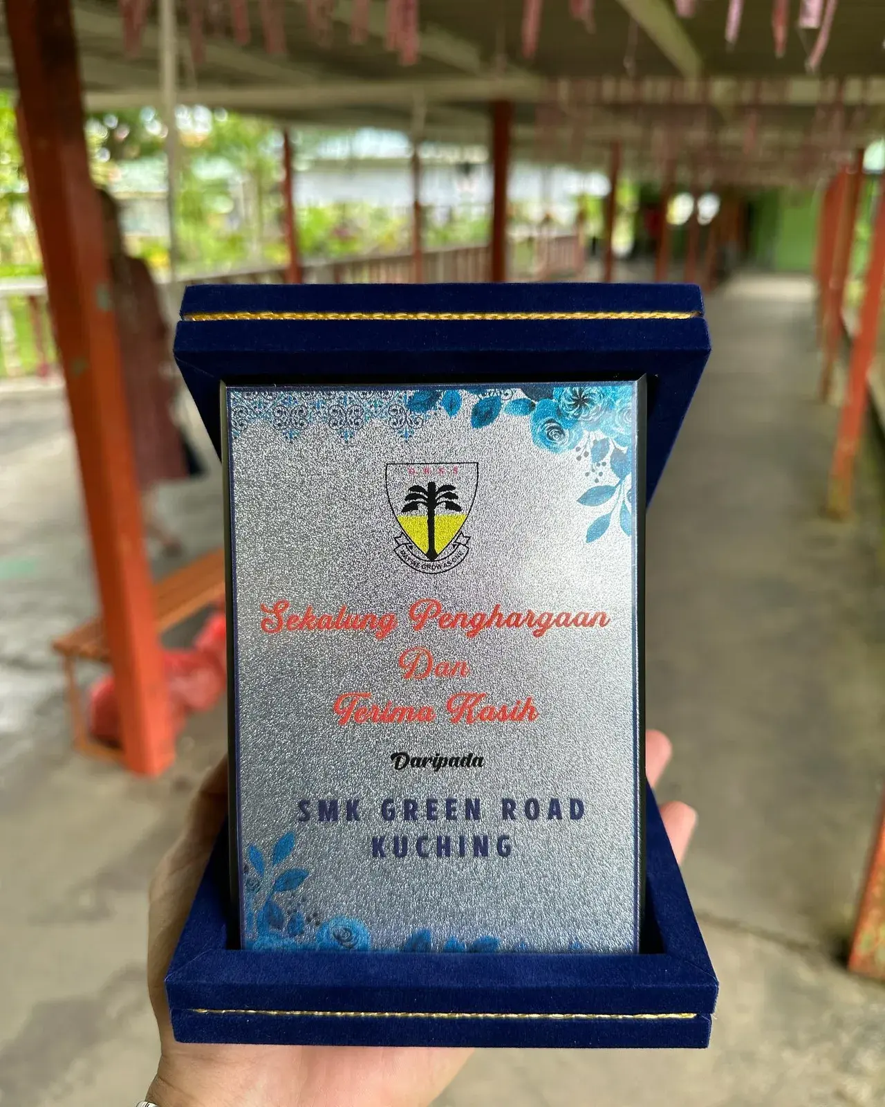 Plaque of appreciation from SMK Green Road, presented at the handover.